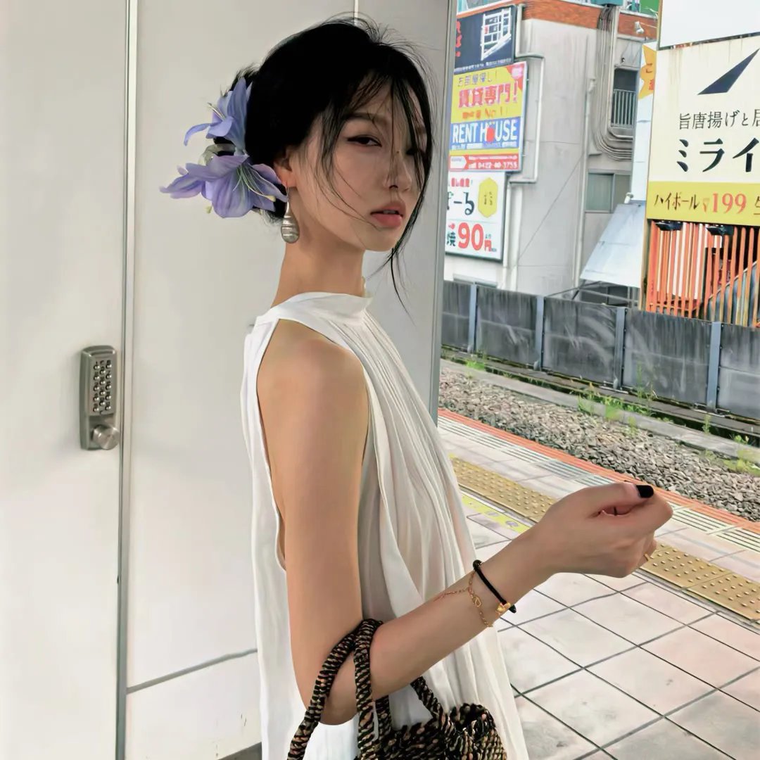莲花闹海棠